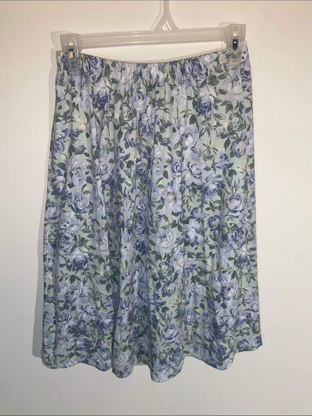 Vintage Floral A-Line Midi Skirt in Light Blue and Green Size 10P